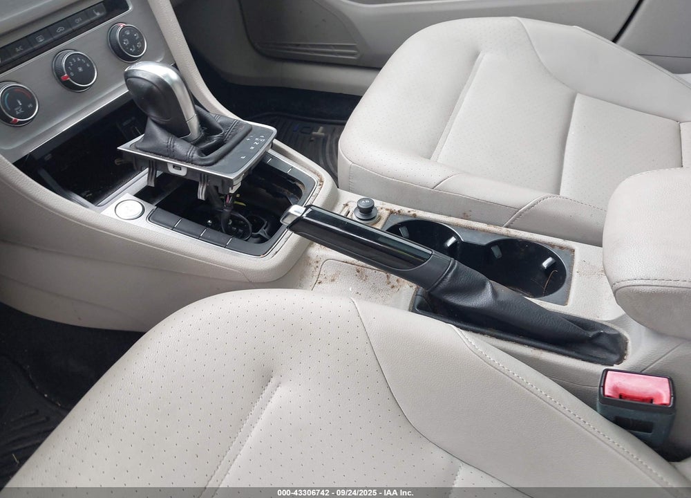 2015 VOLKSWAGEN GOLF SPORTWAGEN VIN: 3VWCA7AU7FM520218