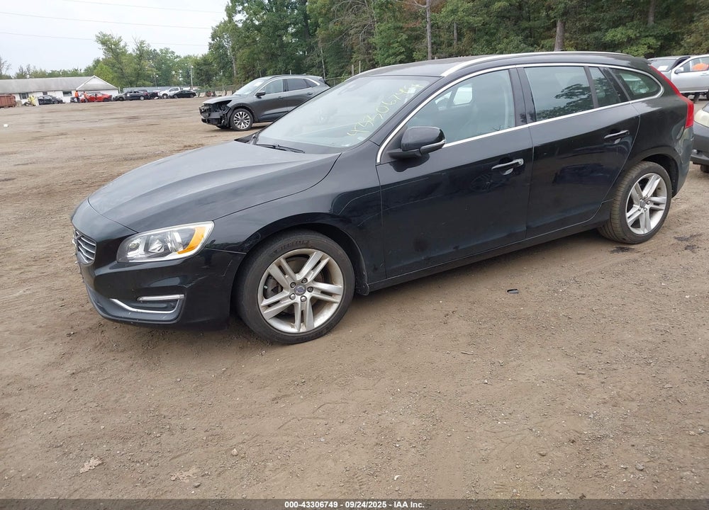2015 VOLVO V60 VIN: YV140MEK6F1254215
