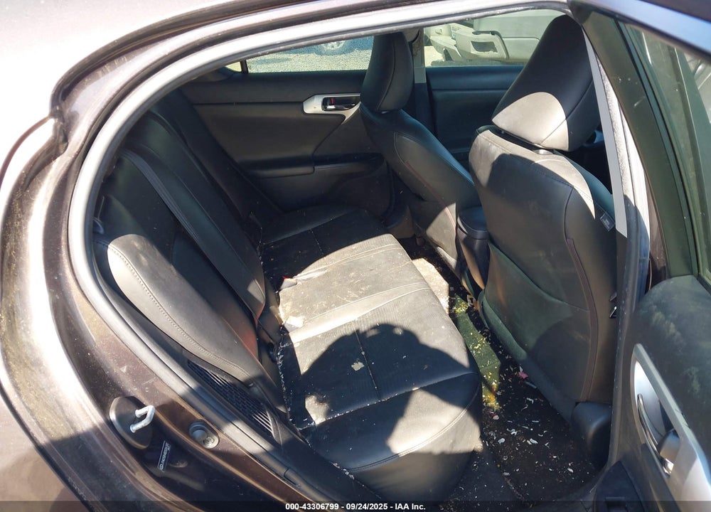 2011 LEXUS CT 200H PREMIUM VIN: JTHKD5BH4B2026183