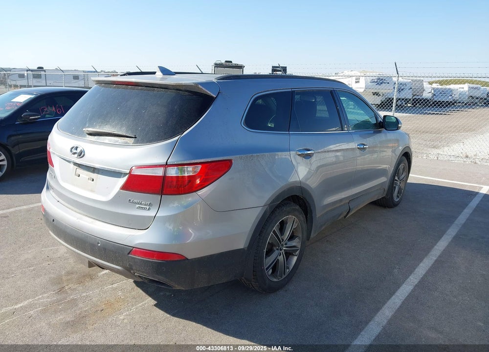 2014 HYUNDAI SANTA FE VIN: KM8SRDHF2EU037917
