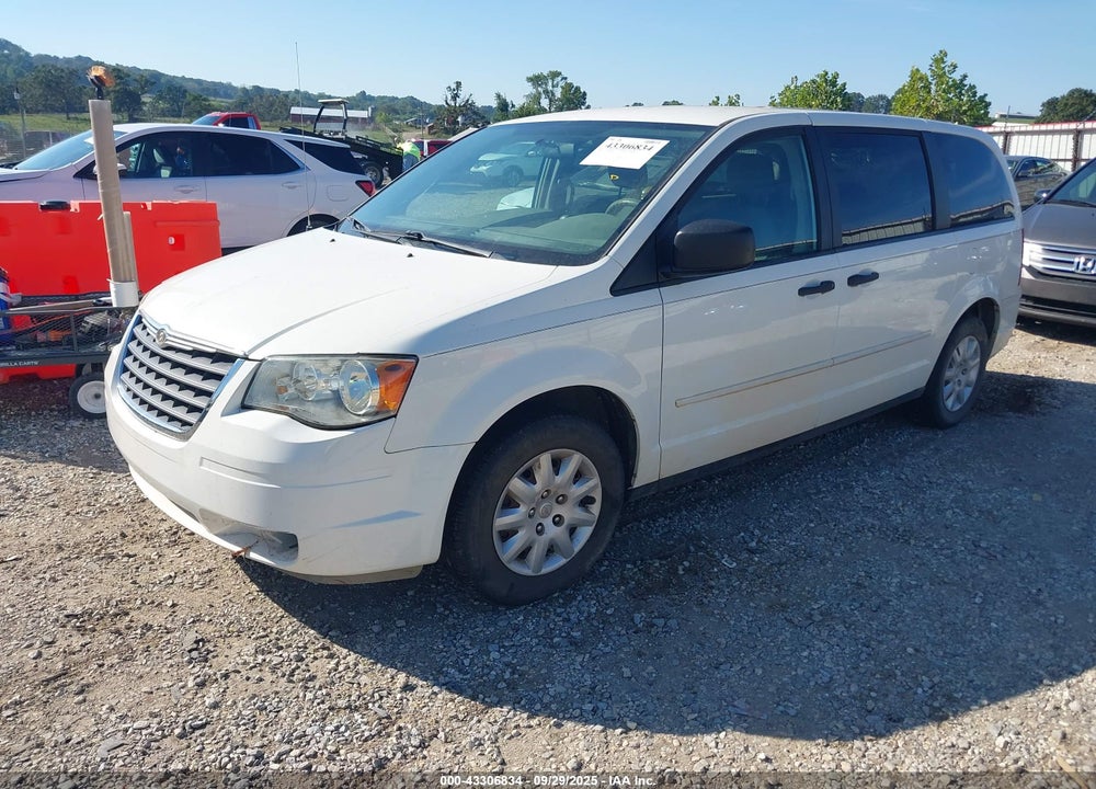 2008 CHRYSLER TOWN & COUNTRY LX VIN: 2A8HR44H08R125851