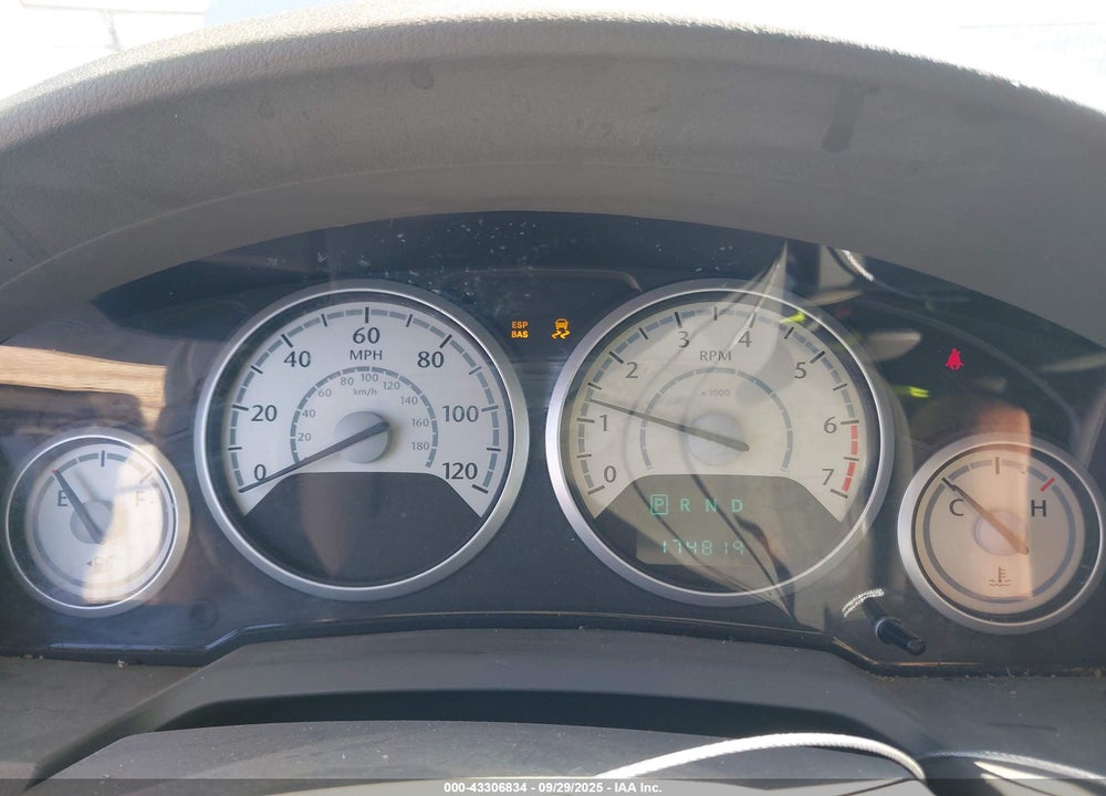 2008 CHRYSLER TOWN & COUNTRY LX VIN: 2A8HR44H08R125851