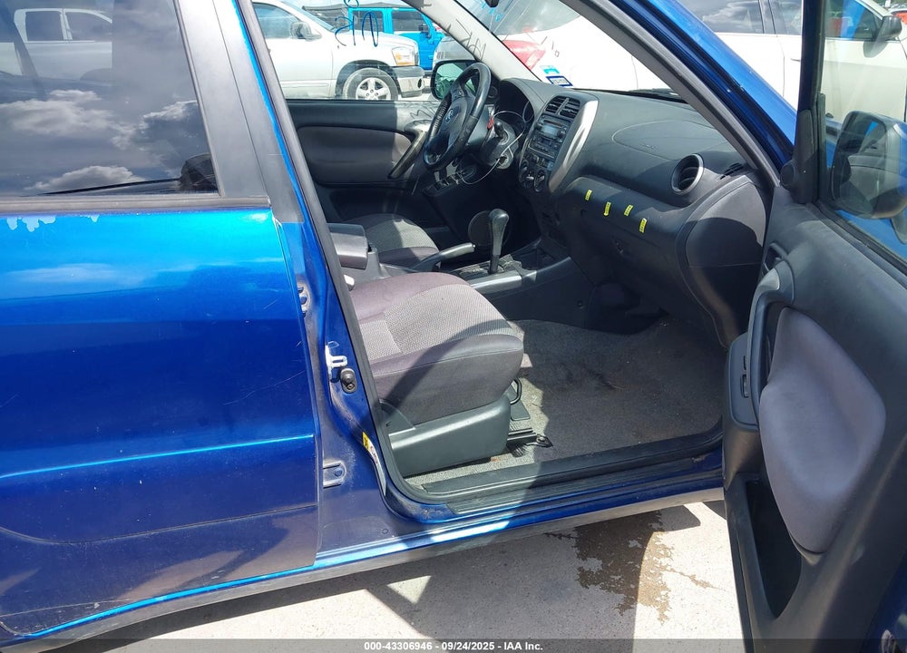 2005 TOYOTA RAV4 VIN: JTEGD20V550088718