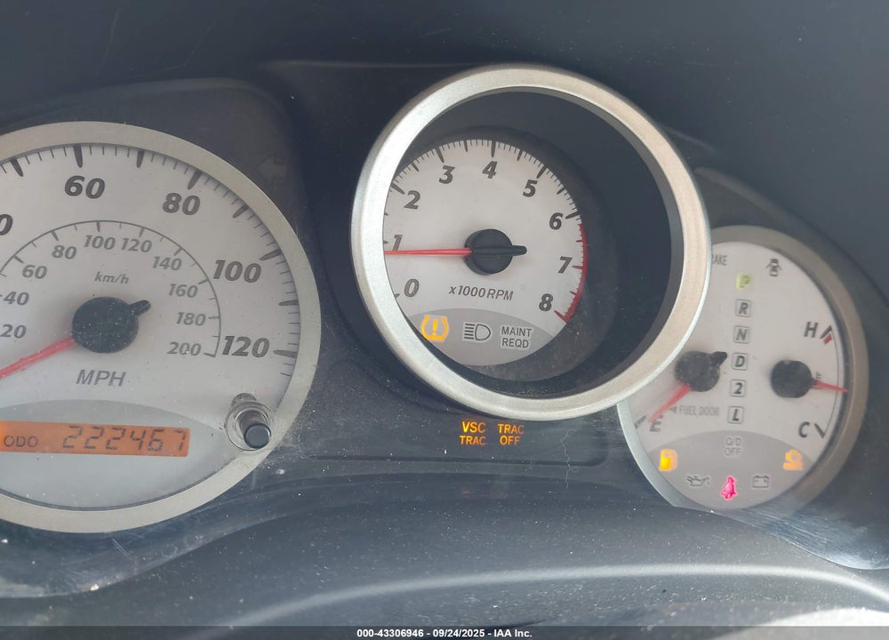 2005 TOYOTA RAV4 VIN: JTEGD20V550088718