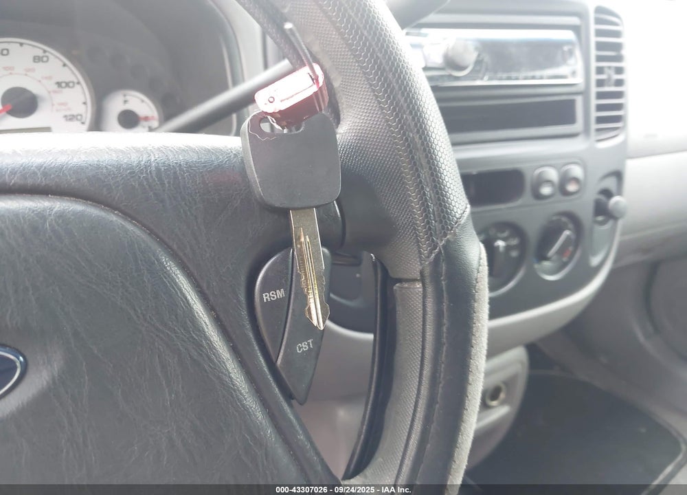 2002 FORD ESCAPE XLT VIN: 1FMYU03162KB54534