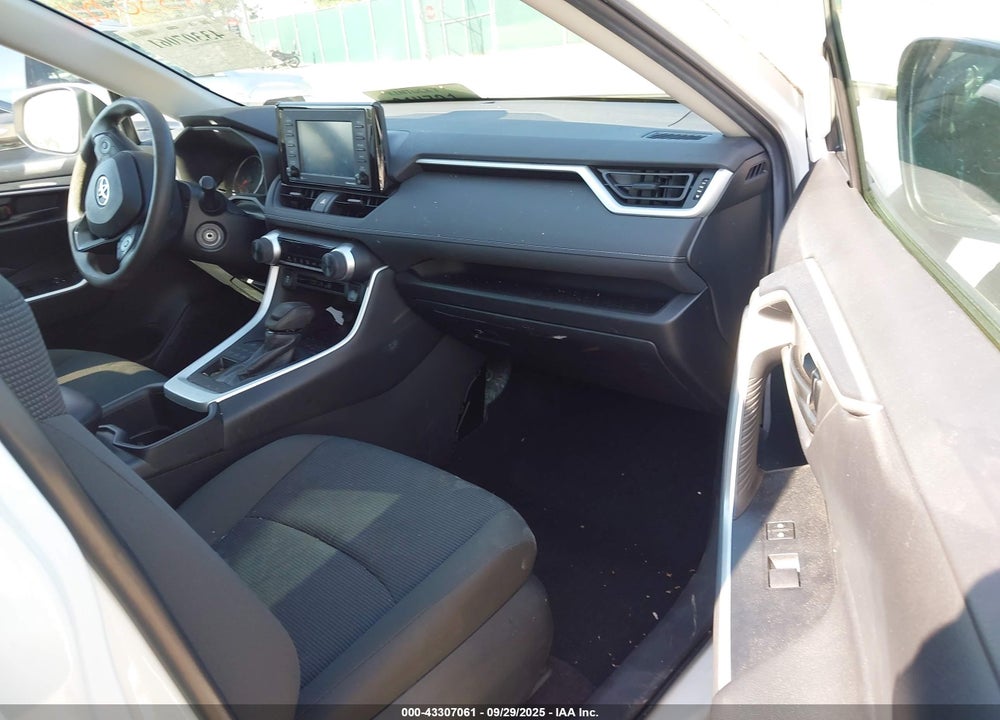 2022 TOYOTA RAV4 LE VIN: 2T3G1RFV1NC269681