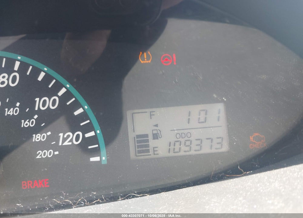 2010 TOYOTA YARIS VIN: JTDBT4K35A1362240