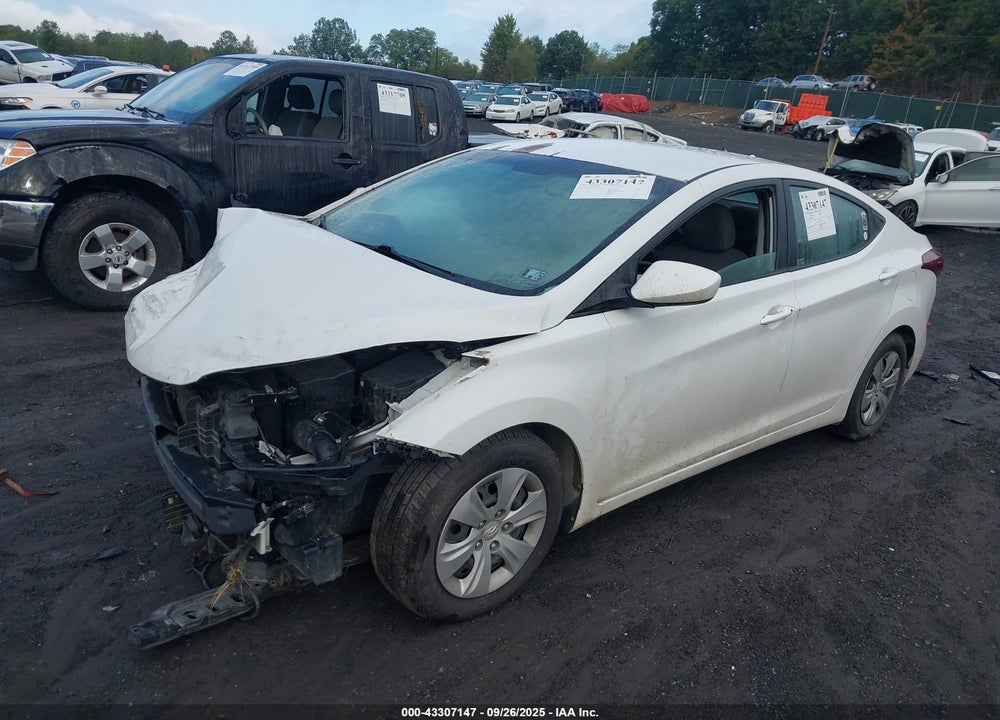 2016 HYUNDAI ELANTRA VIN: 5NPDH4AE4GH746511
