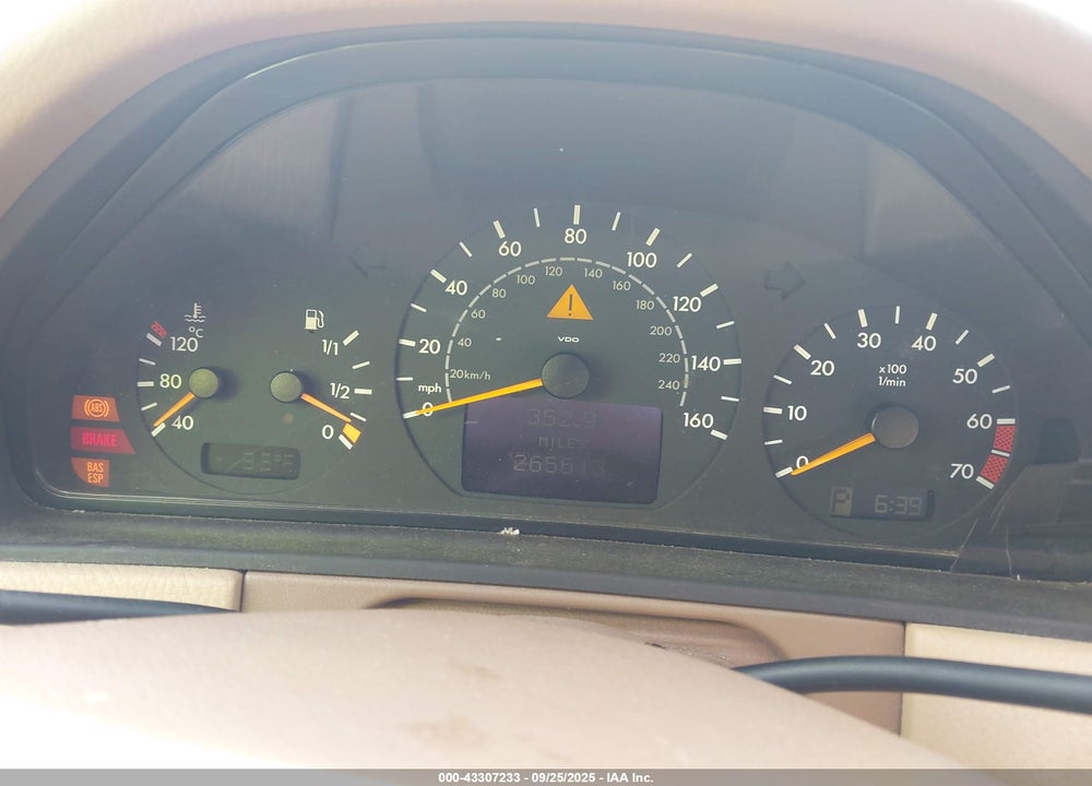 2000 MERCEDES-BENZ E 430 4M VIN: WDBJF83J5YX030960
