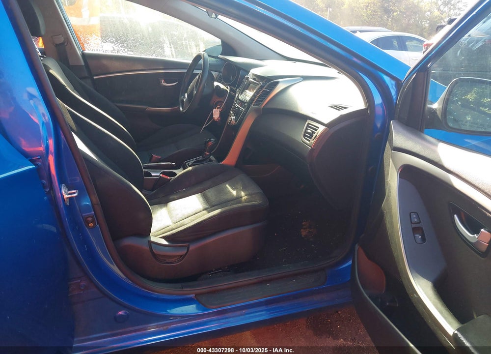 2017 HYUNDAI ELANTRA VIN: KMHD35LH5HU377009