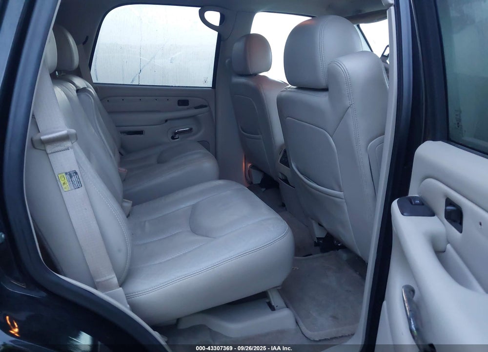2004 CADILLAC ESCALADE STANDARD VIN: 1GYEC63T04R251618