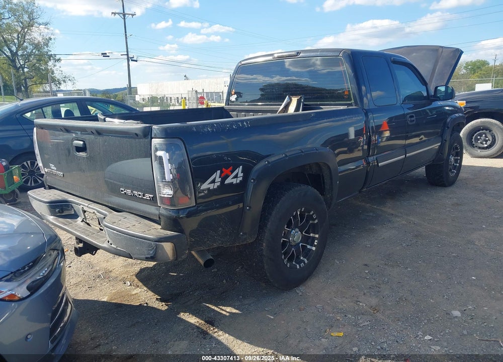 2004 CHEVROLET SILVERADO 1500 LS VIN: 1GCEK19TX4E227059