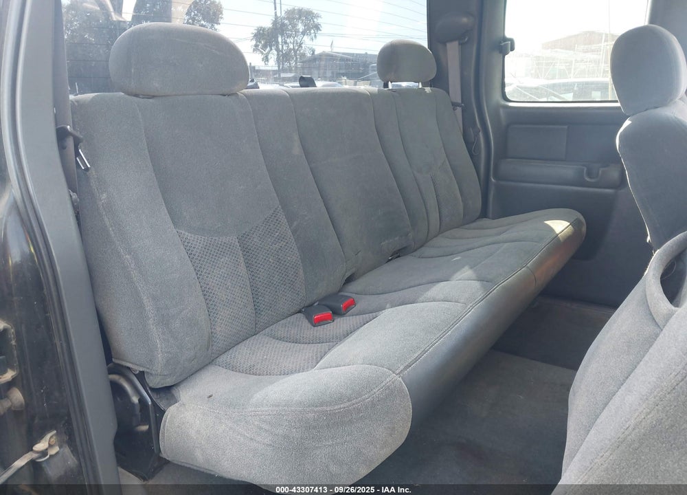 2004 CHEVROLET SILVERADO 1500 LS VIN: 1GCEK19TX4E227059