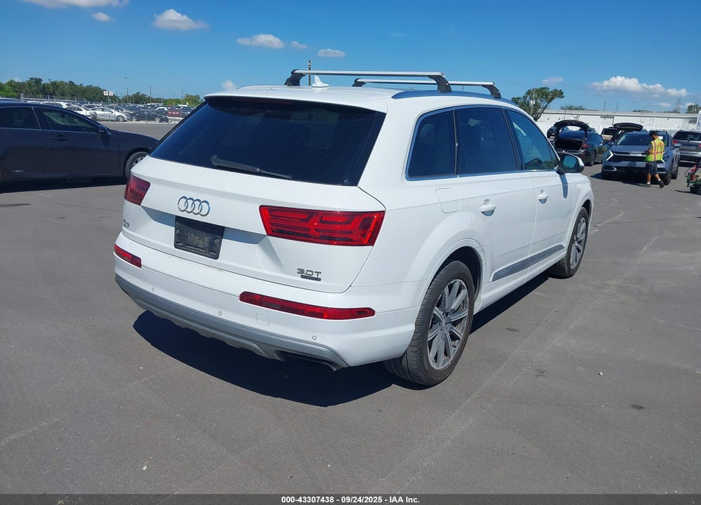 2017 AUDI Q7 3.0T PREMIUM VIN: WA1LAAF72HD020494