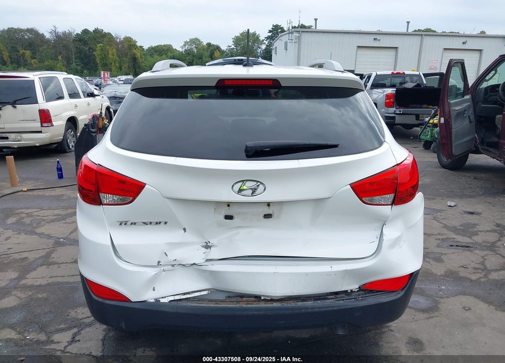 2014 HYUNDAI TUCSON VIN: KM8JU3AG6EU831133