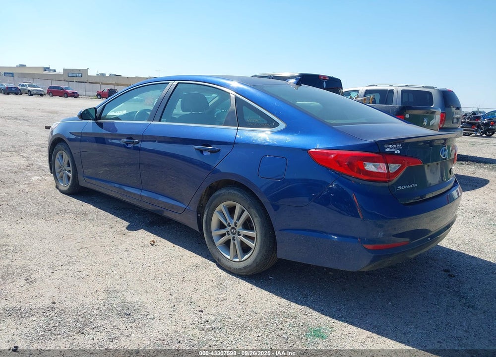 2015 HYUNDAI SONATA VIN: 5NPE24AF9FH119090