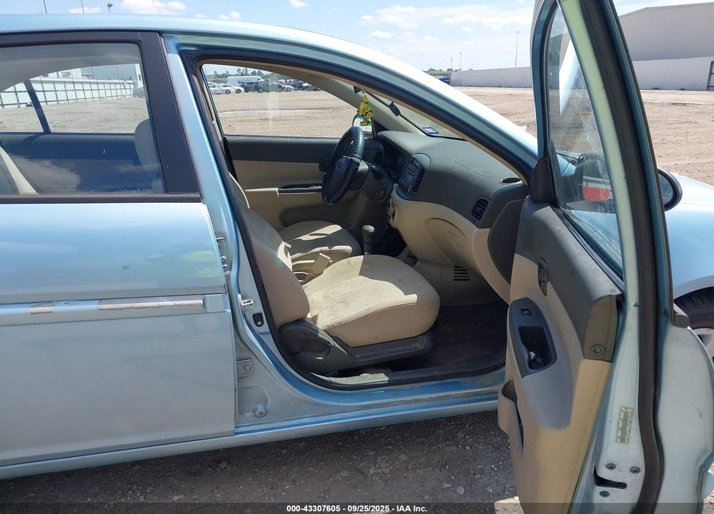 2008 HYUNDAI ACCENT GLS VIN: KMHCN46CX8U209981