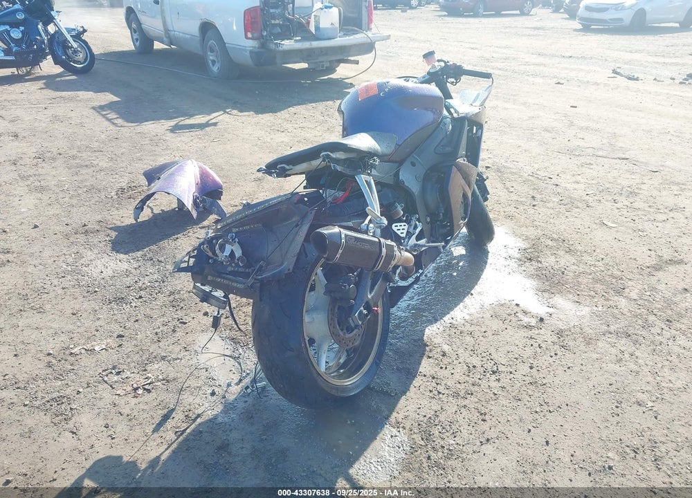2005 YAMAHA YZFR6 L VIN: JYARJ06EX5A024195