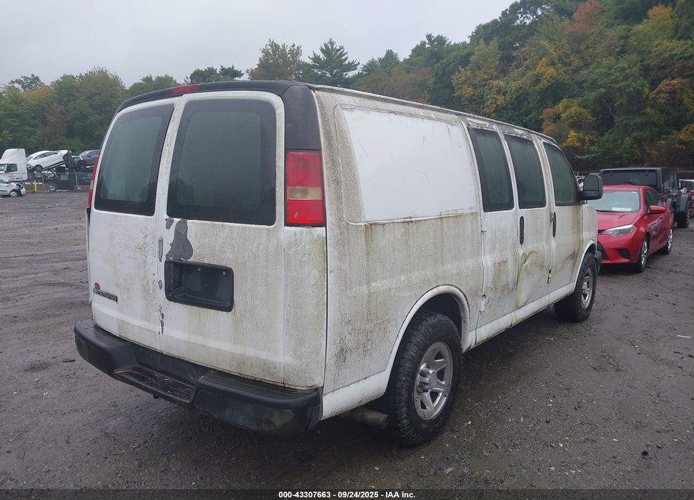2010 CHEVROLET EXPRESS 1500 WORK VAN VIN: 1GCUGADX7A1167252