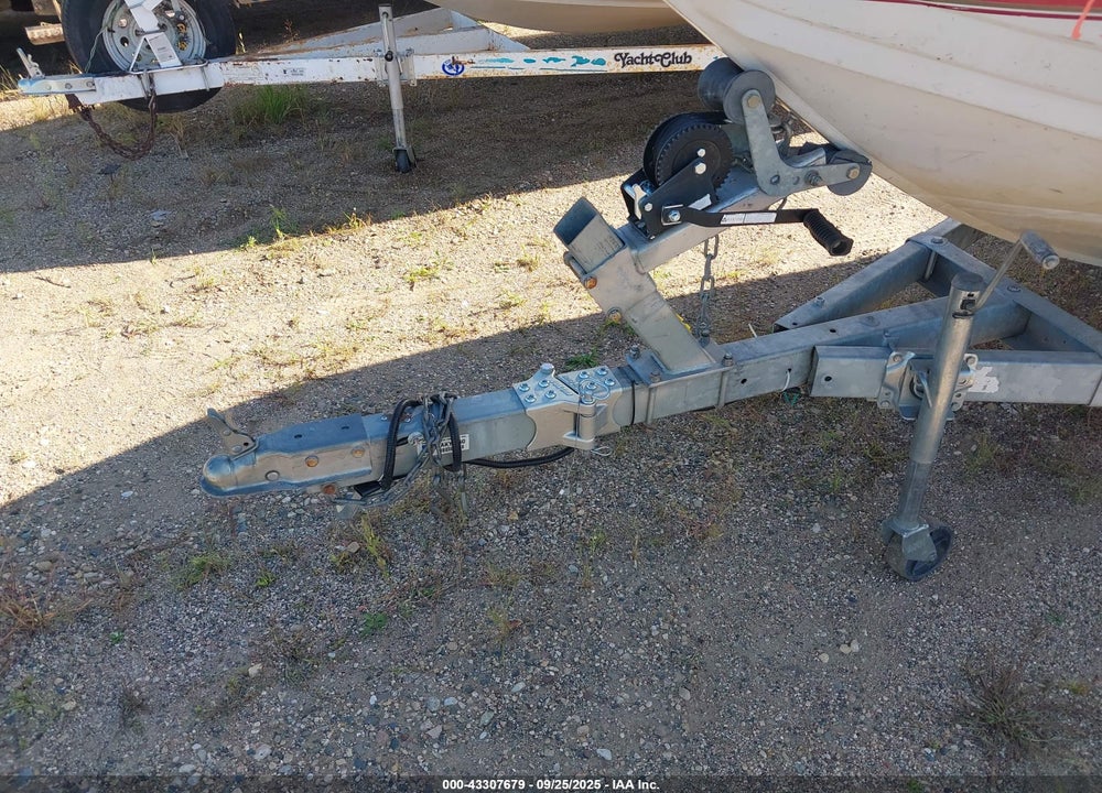 1993 CHRIS CRAFT SPORT FISH VIN: N0R34820H293