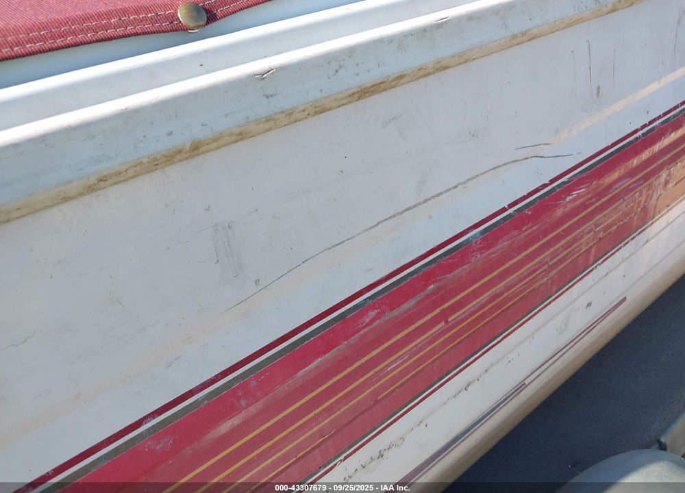 1993 CHRIS CRAFT SPORT FISH VIN: N0R34820H293
