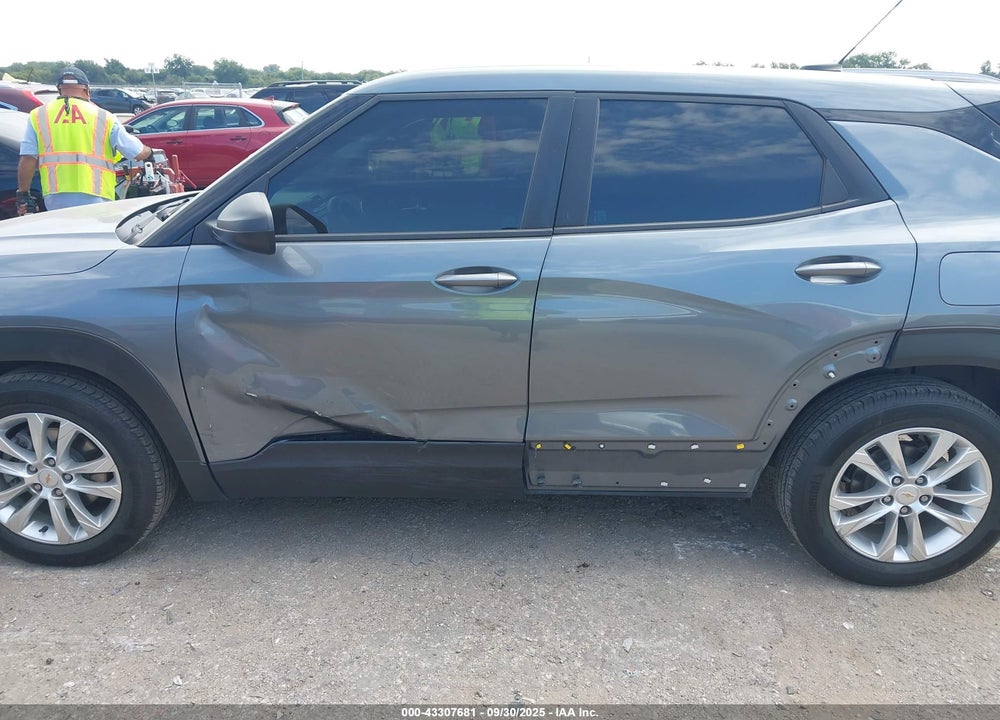 2021 CHEVROLET TRAILBLAZER FWD LS VIN: KL79MMS26MB000142