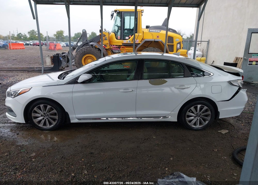 2017 HYUNDAI SONATA SPORT VIN: 5NPE34AF9HH445567