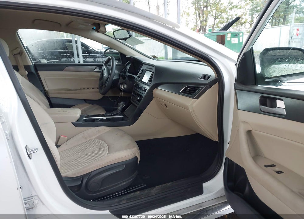 2017 HYUNDAI SONATA SPORT VIN: 5NPE34AF9HH445567