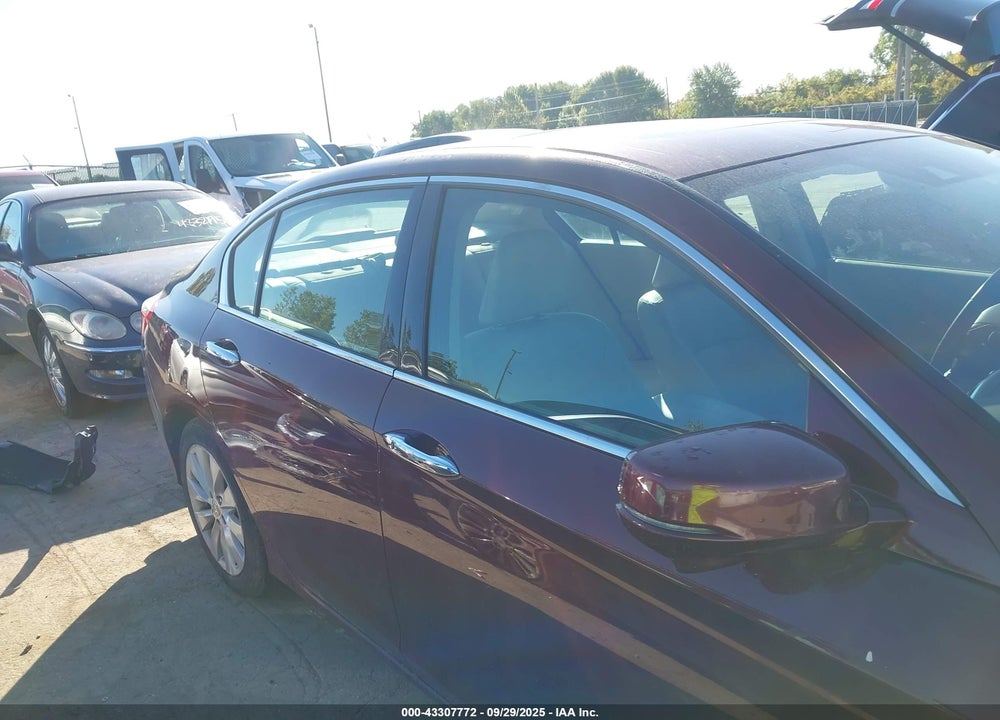 2015 HONDA ACCORD VIN: 1HGCR3F81FA032932