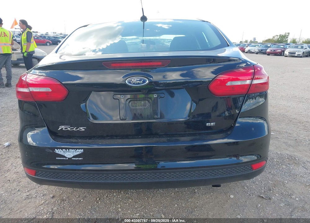 2017 FORD FOCUS SE VIN: 1FADP3F23HL315639