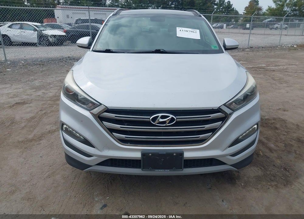 2017 HYUNDAI TUCSON VIN: KM8J33A28HU558479