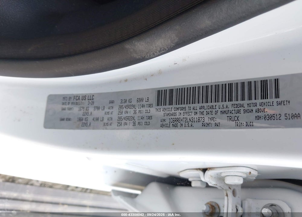 2020 RAM 1500 VIN: 1C6RREHT2LN311873