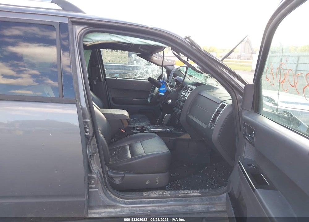 2011 FORD ESCAPE VIN: 1FMCU9EG5BKB28684