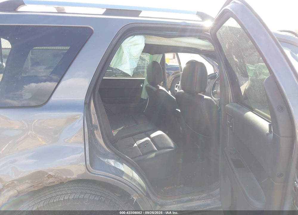 2011 FORD ESCAPE VIN: 1FMCU9EG5BKB28684