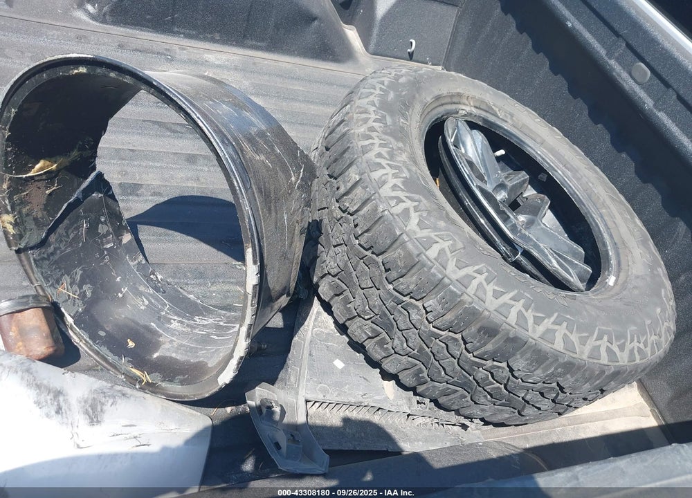 2021 CHEVROLET SILVERADO 1500 4WD SHORT BED CUSTOM TRAIL BOSS VIN: 1GCPYCEF2MZ365674