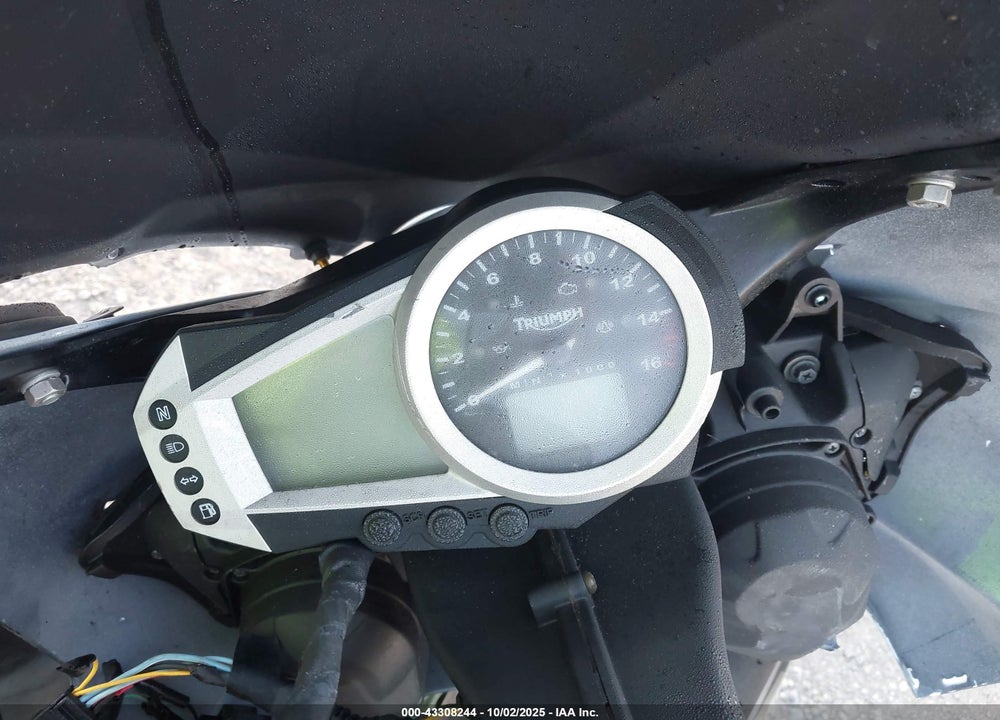 2006 TRIUMPH MOTORCYCLE DAYTONA 675 VIN: SMTD00NSX6J272765