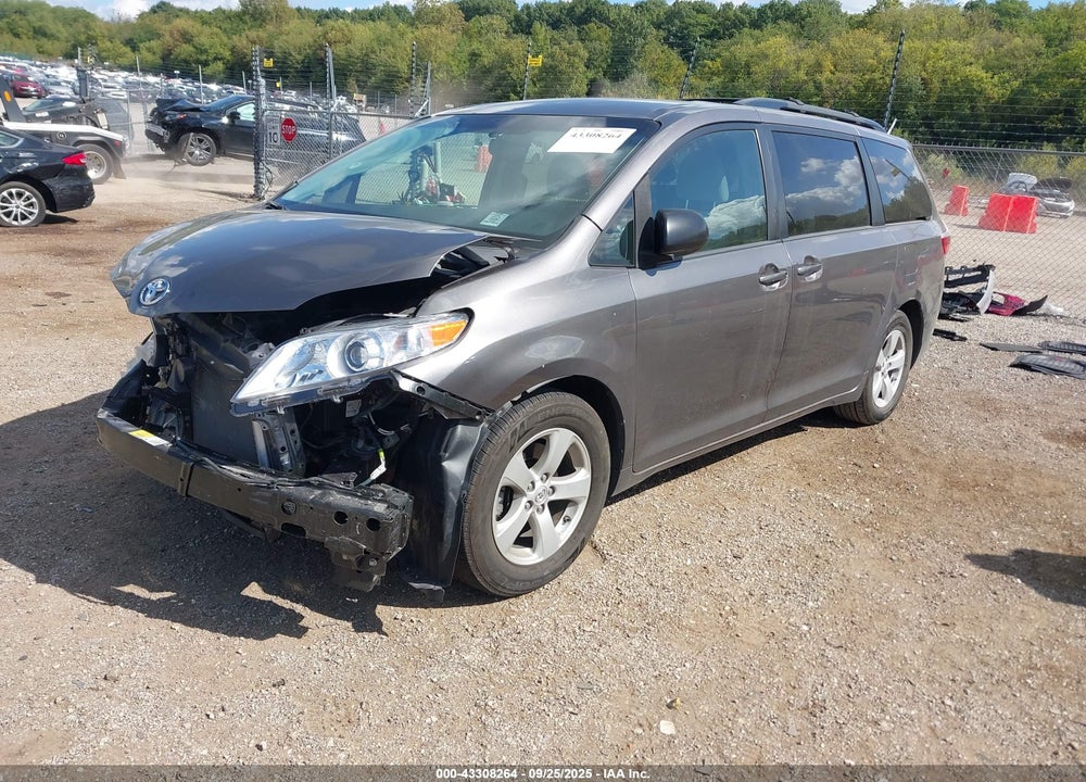 2017 TOYOTA SIENNA LE 8 PASSENGER VIN: 5TDKZ3DC7HS768135