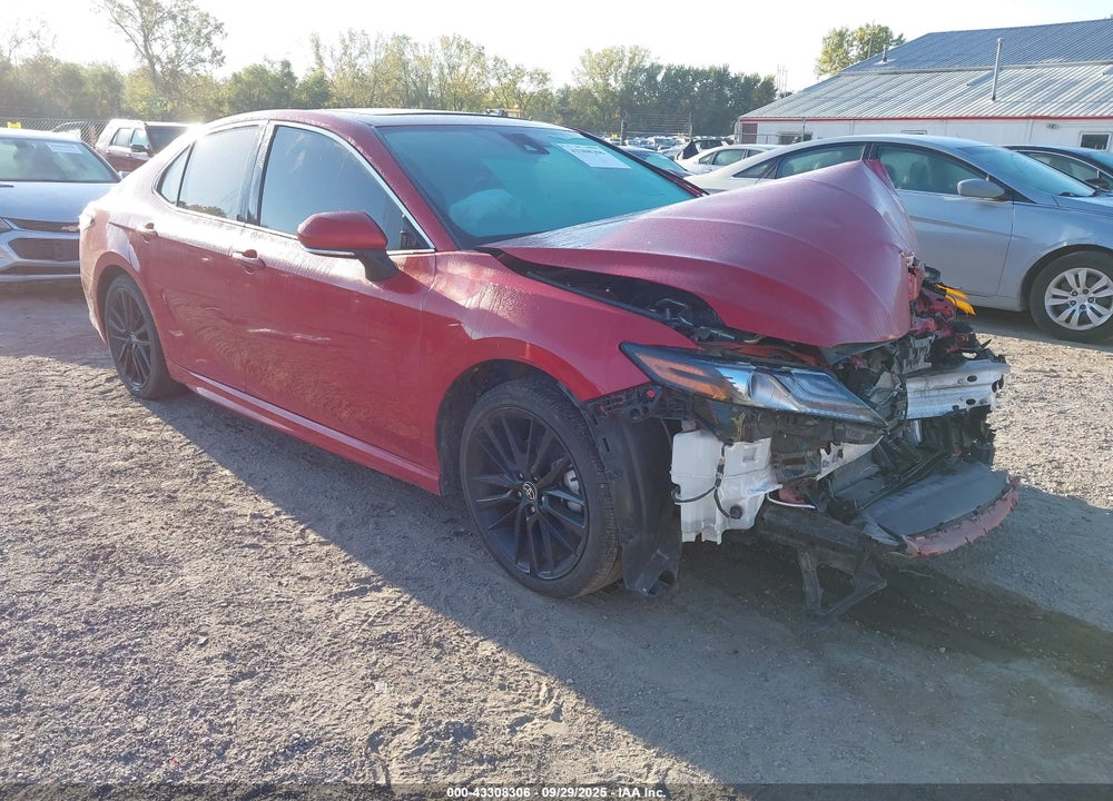 2022 TOYOTA CAMRY XSE HYBRID VIN: 4T1K31AK9NU033709