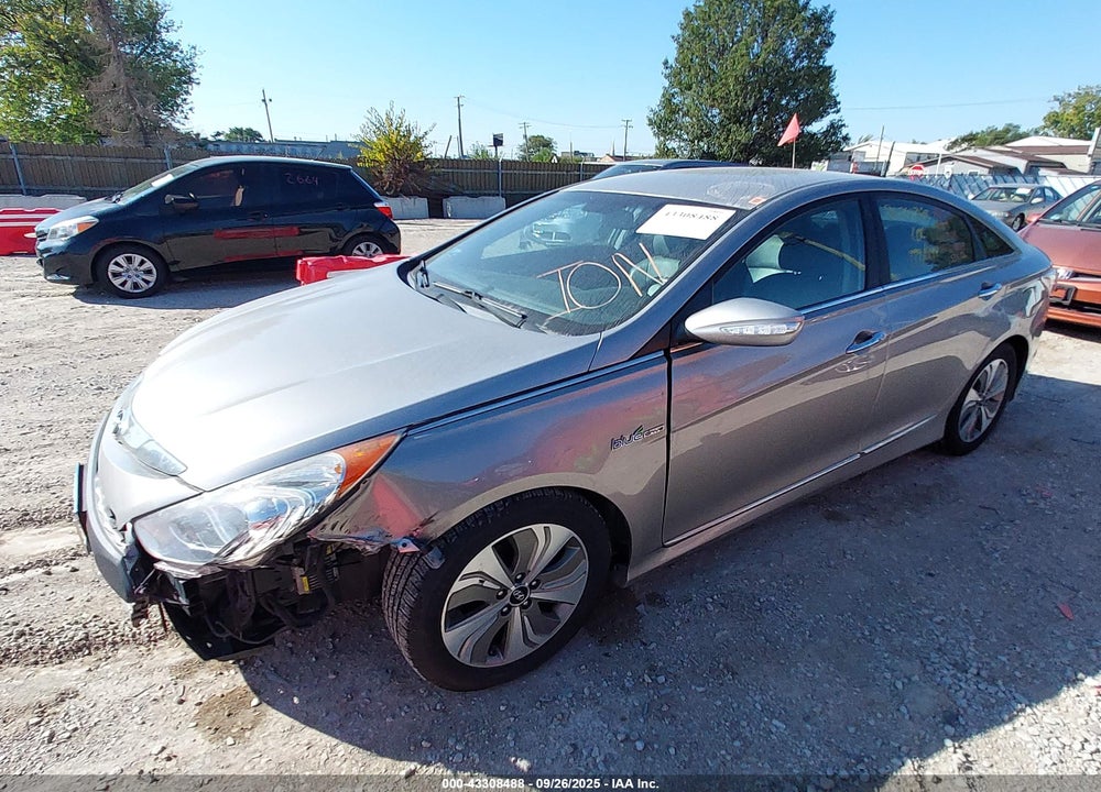 2013 HYUNDAI SONATA HYBRID VIN: KMHEC4A44DA084230