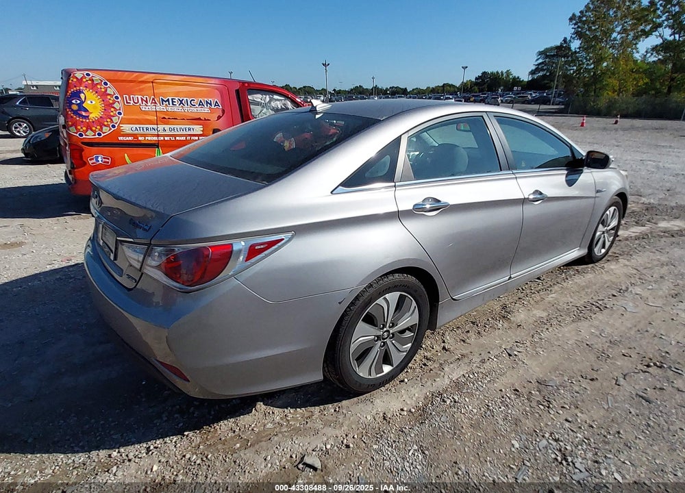 2013 HYUNDAI SONATA HYBRID VIN: KMHEC4A44DA084230