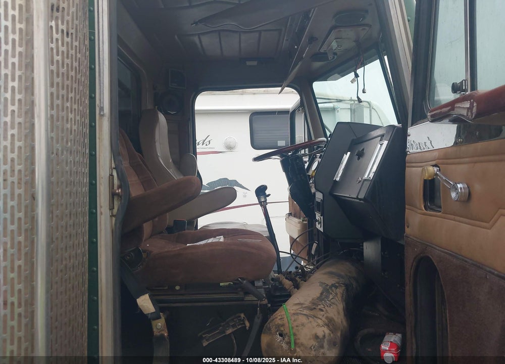 1990 PETERBILT 378 VIN: 1XPFDR9X1LD298959