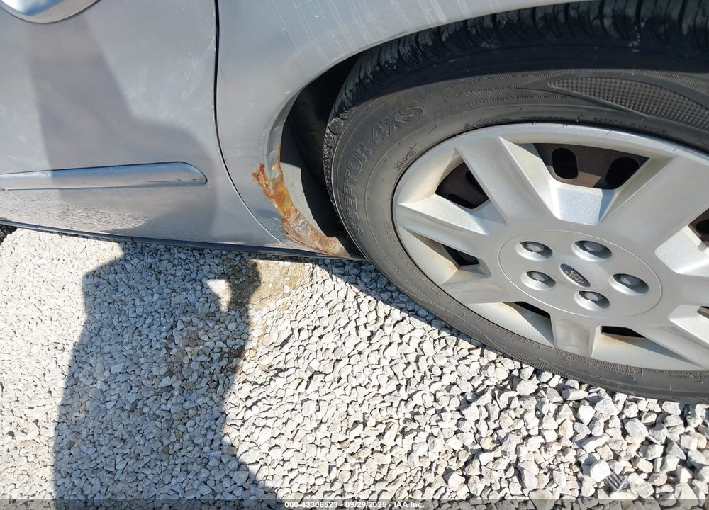 2005 FORD TAURUS SE VIN: 1FAFP53U05A251786