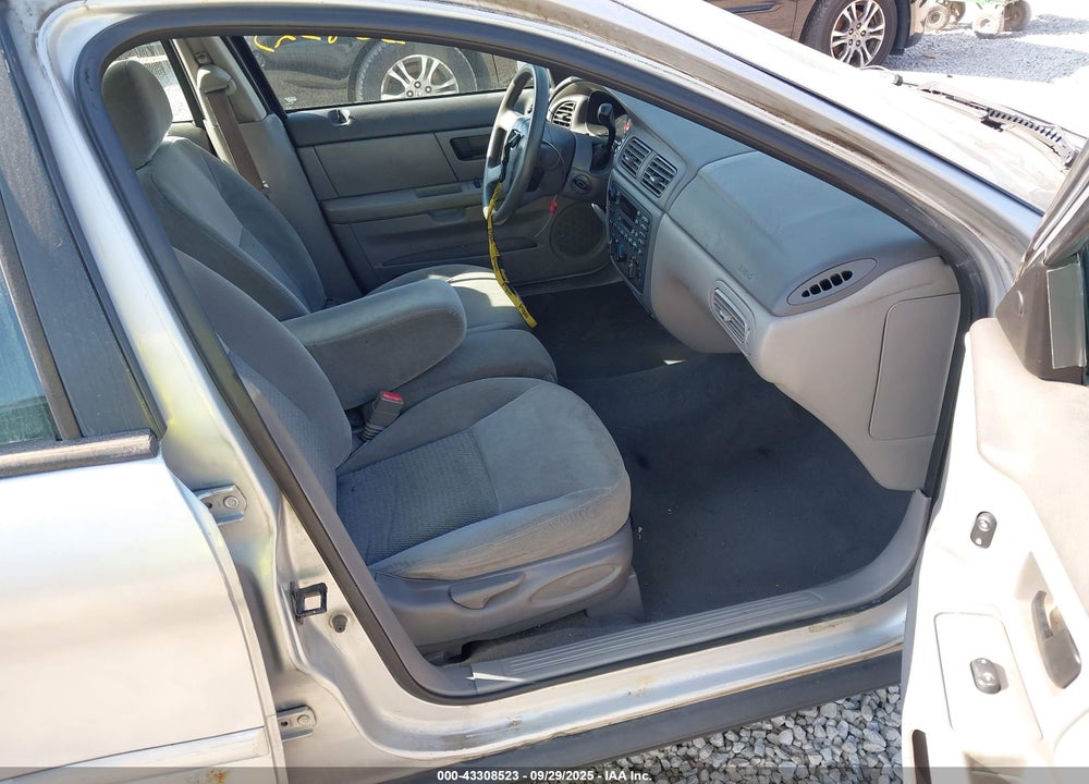 2005 FORD TAURUS SE VIN: 1FAFP53U05A251786