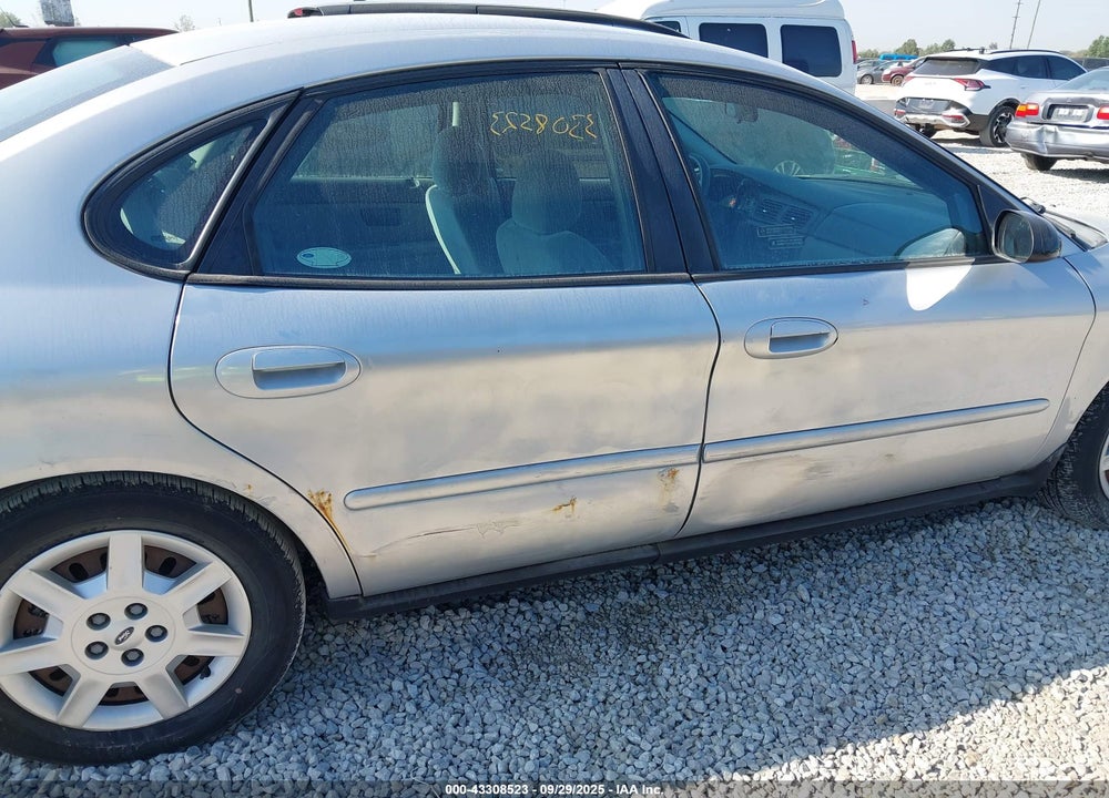 2005 FORD TAURUS SE VIN: 1FAFP53U05A251786
