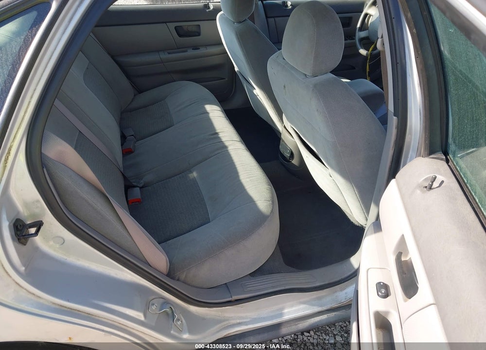 2005 FORD TAURUS SE VIN: 1FAFP53U05A251786