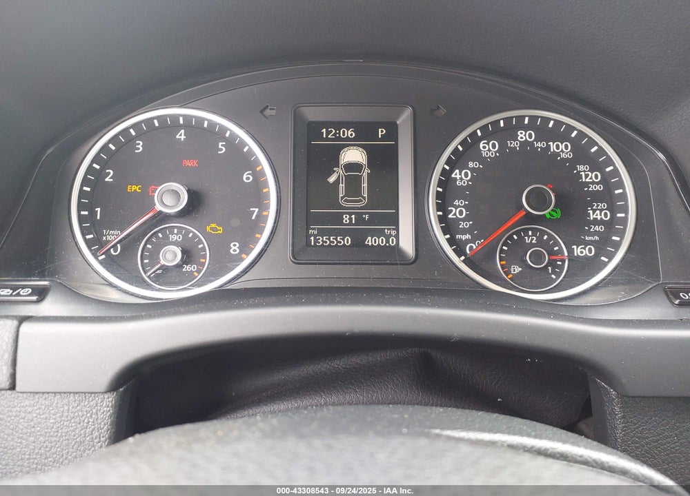 2016 VOLKSWAGEN TIGUAN VIN: WVGBV7AX0GW514240