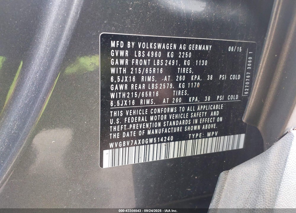 2016 VOLKSWAGEN TIGUAN VIN: WVGBV7AX0GW514240