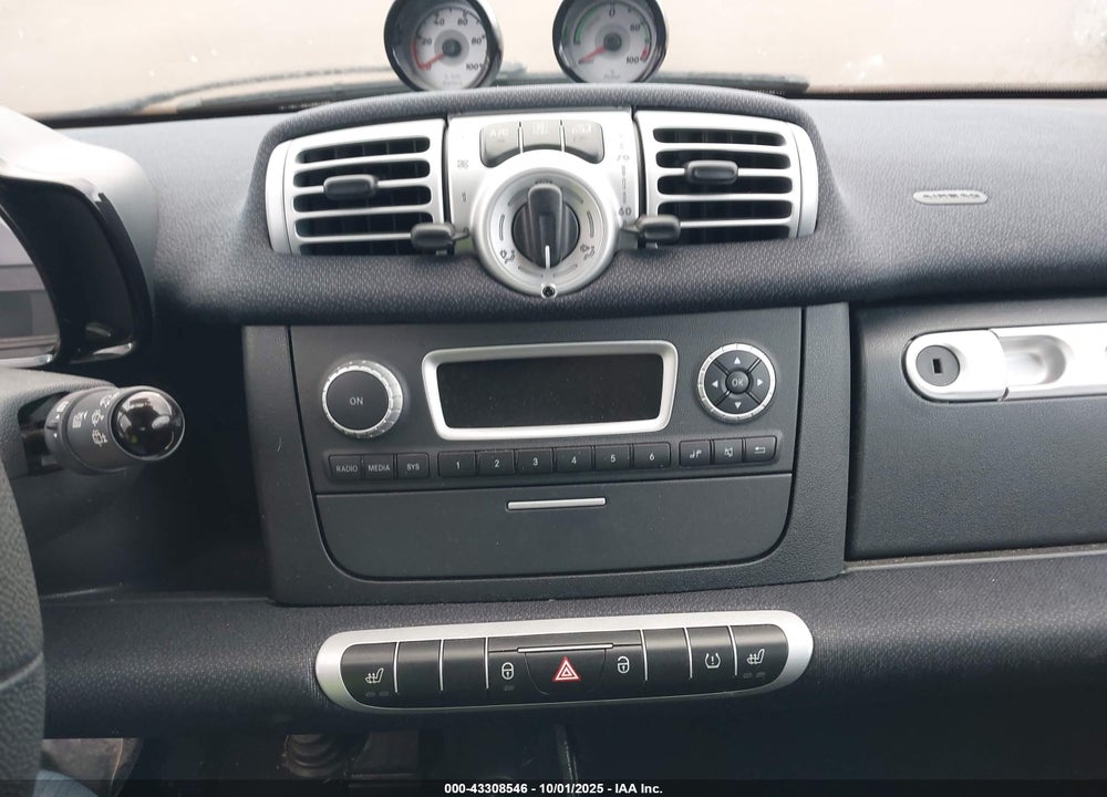 2014 SMART FORTWO VIN: WMEEJ9AA2EK732965