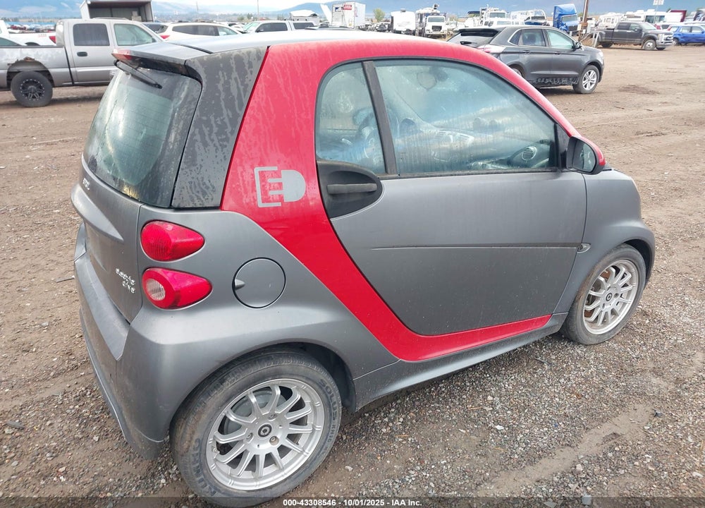 2014 SMART FORTWO VIN: WMEEJ9AA2EK732965