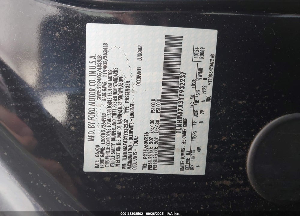 2000 LINCOLN LS V8 AUTO VIN: 1LNHM87A3YY932237